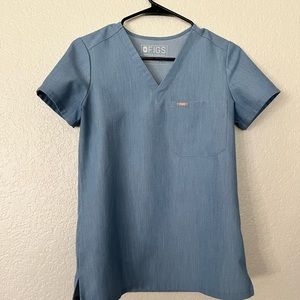 ✨ FIGS SCRUBS ✨ limited edition denim color - one pocket scrub top